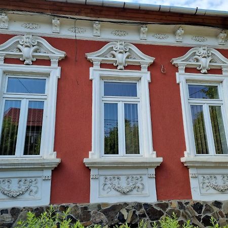Апартаменты Casa Victoria Тыргу-Муреш Экстерьер фото