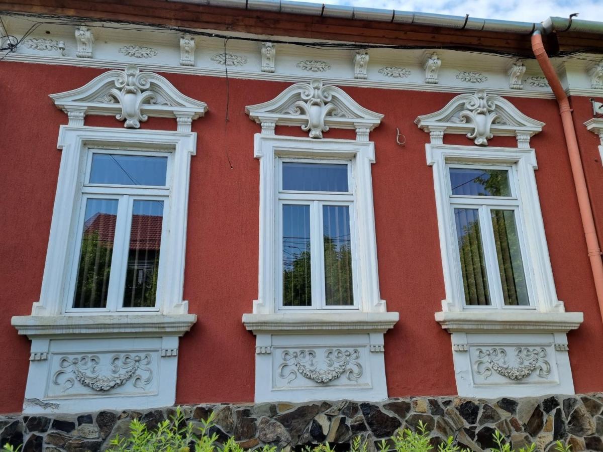 Апартаменты Casa Victoria Тыргу-Муреш Экстерьер фото